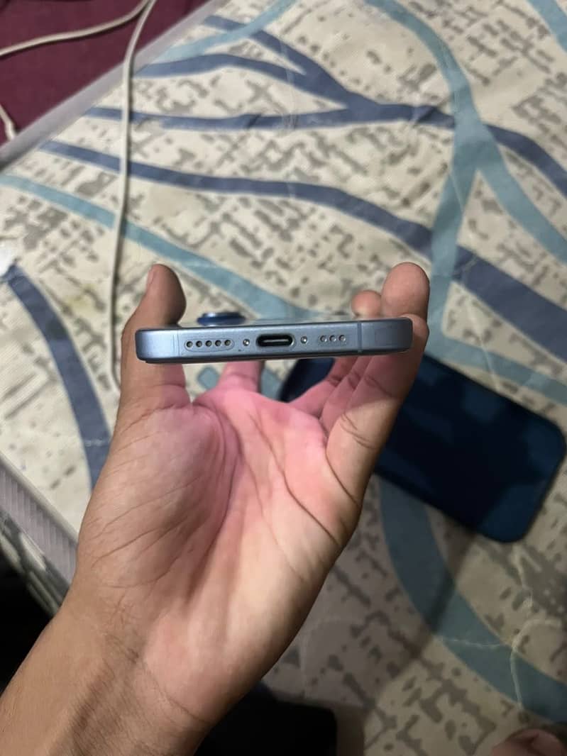 Apple iPhone 17 5