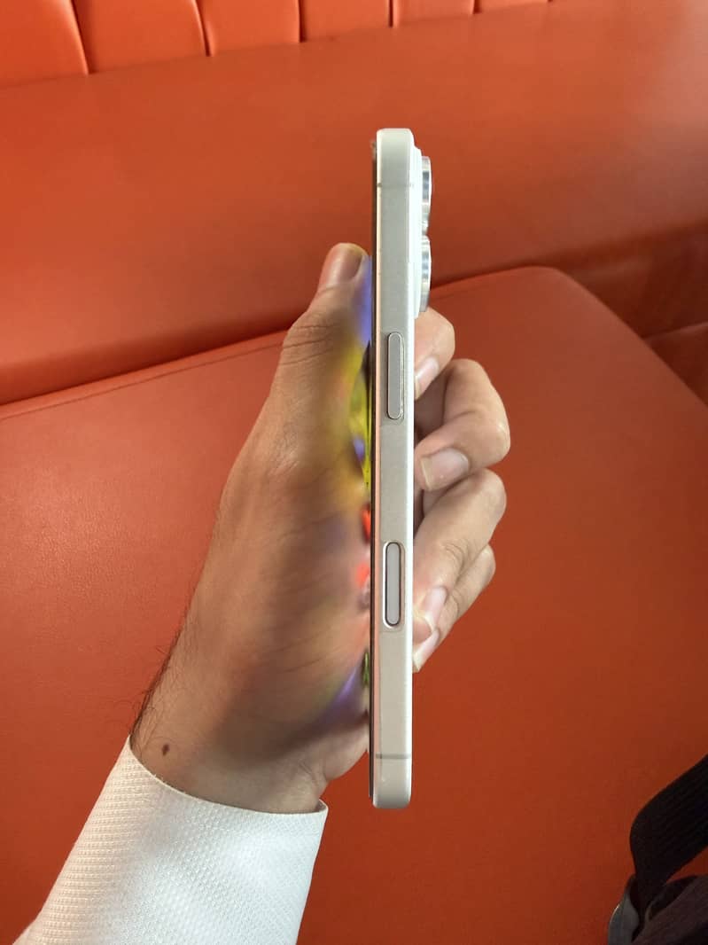 Apple iPhone 17 5