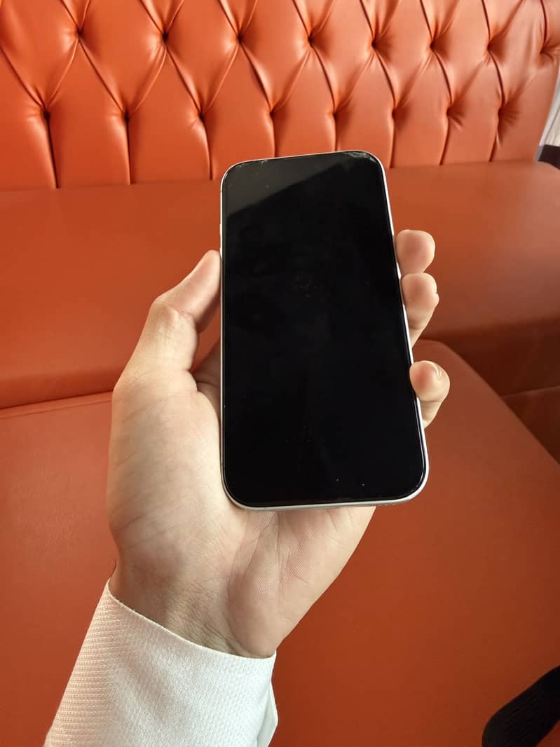 Apple iPhone 17 6