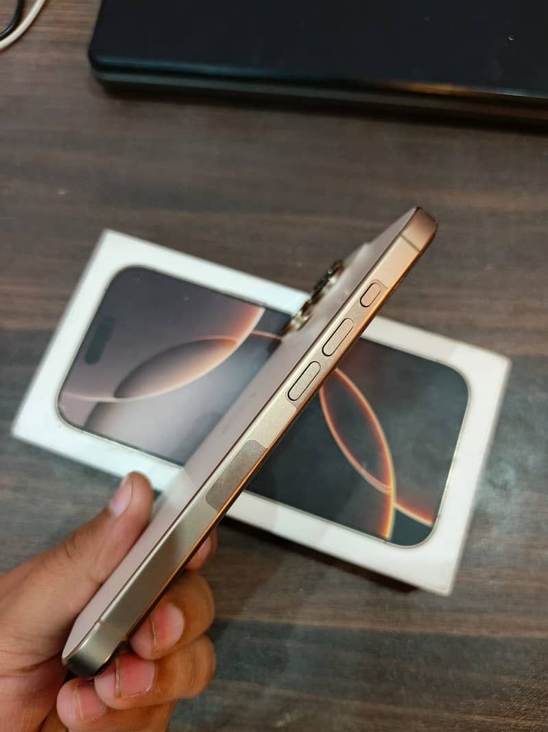 16 pro Dessert Titanium 1