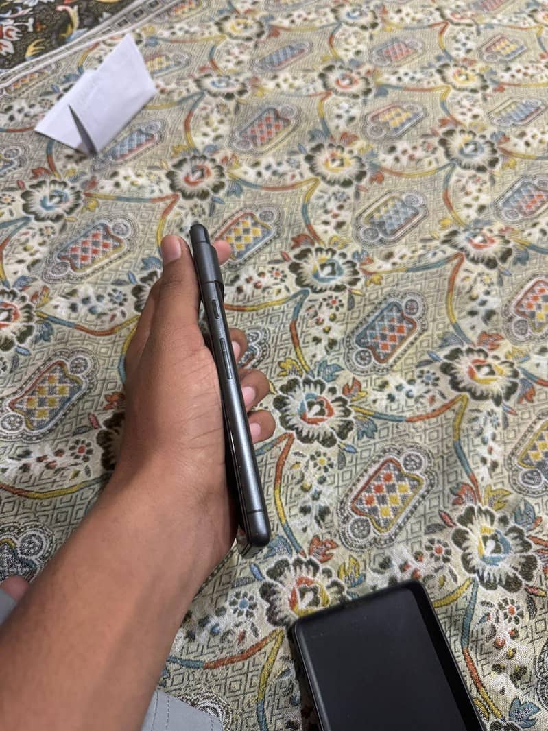 Google Pixel 7 4