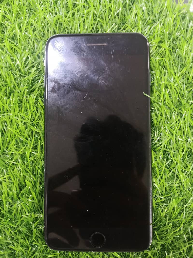 Apple iPhone 7 Plus 1