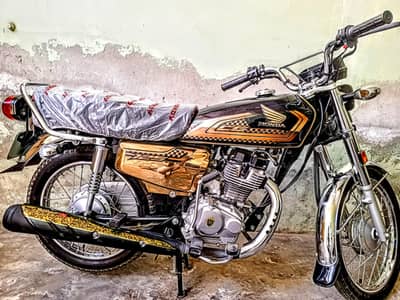 HONDA CG 125 SELF START GOLD EDITION BLACK