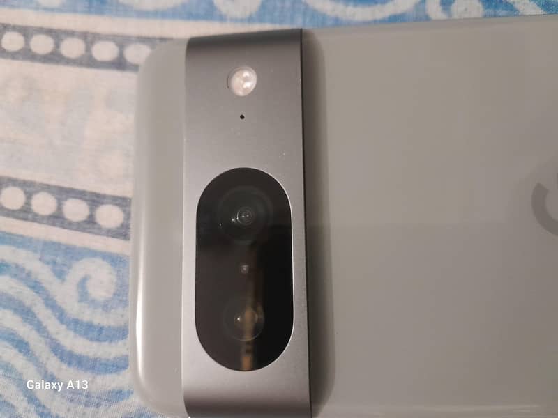 Google Pixel 8 3
