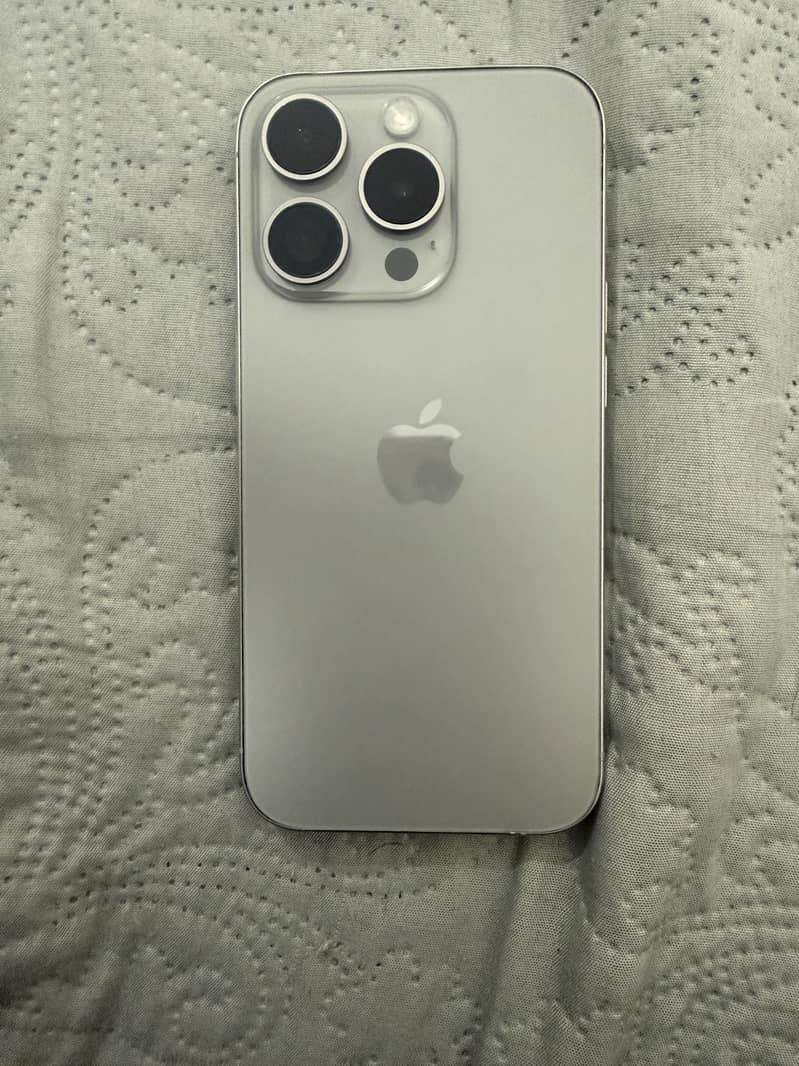Apple iPhone 15 Pro 2