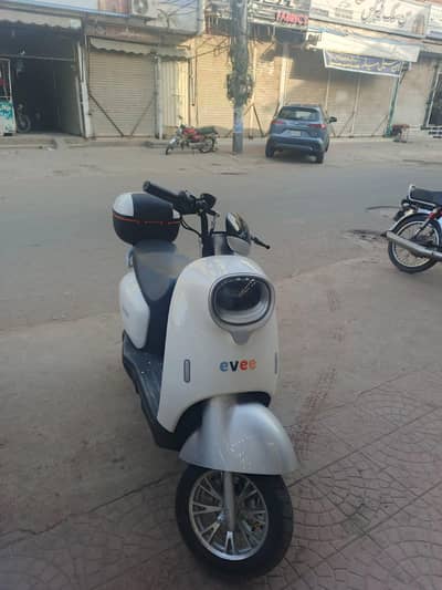 Evee nisa 2025 model