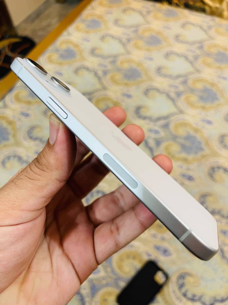 Apple iPhone 15 plus 9
