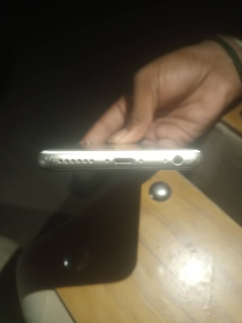Apple iPhone 6S memory 16 3