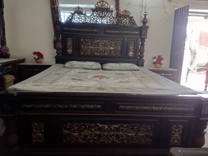 Full king size Bed 0