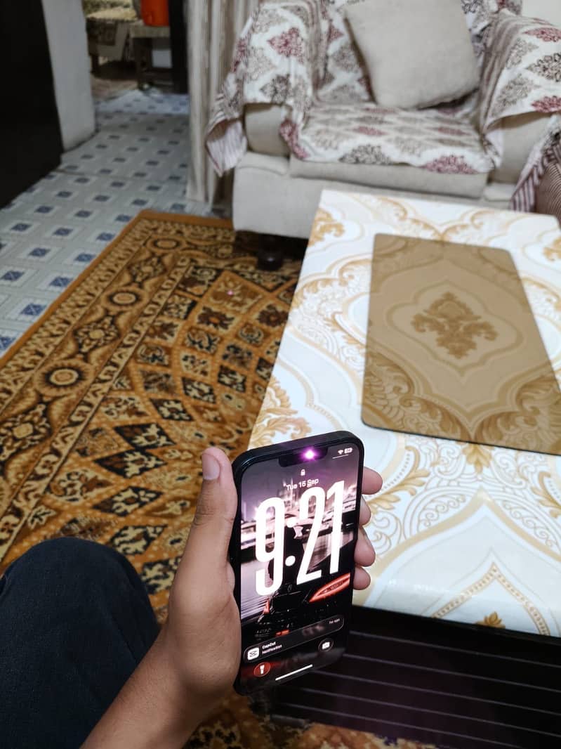 Apple iPhone 14 12