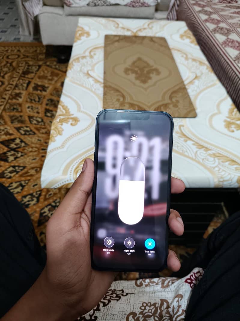 Apple iPhone 14 13
