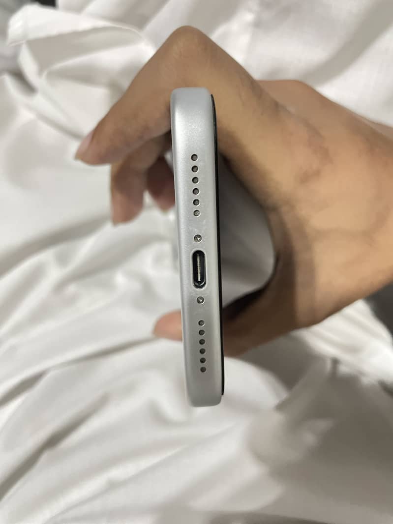 Apple iPhone 17 Pro Max 3