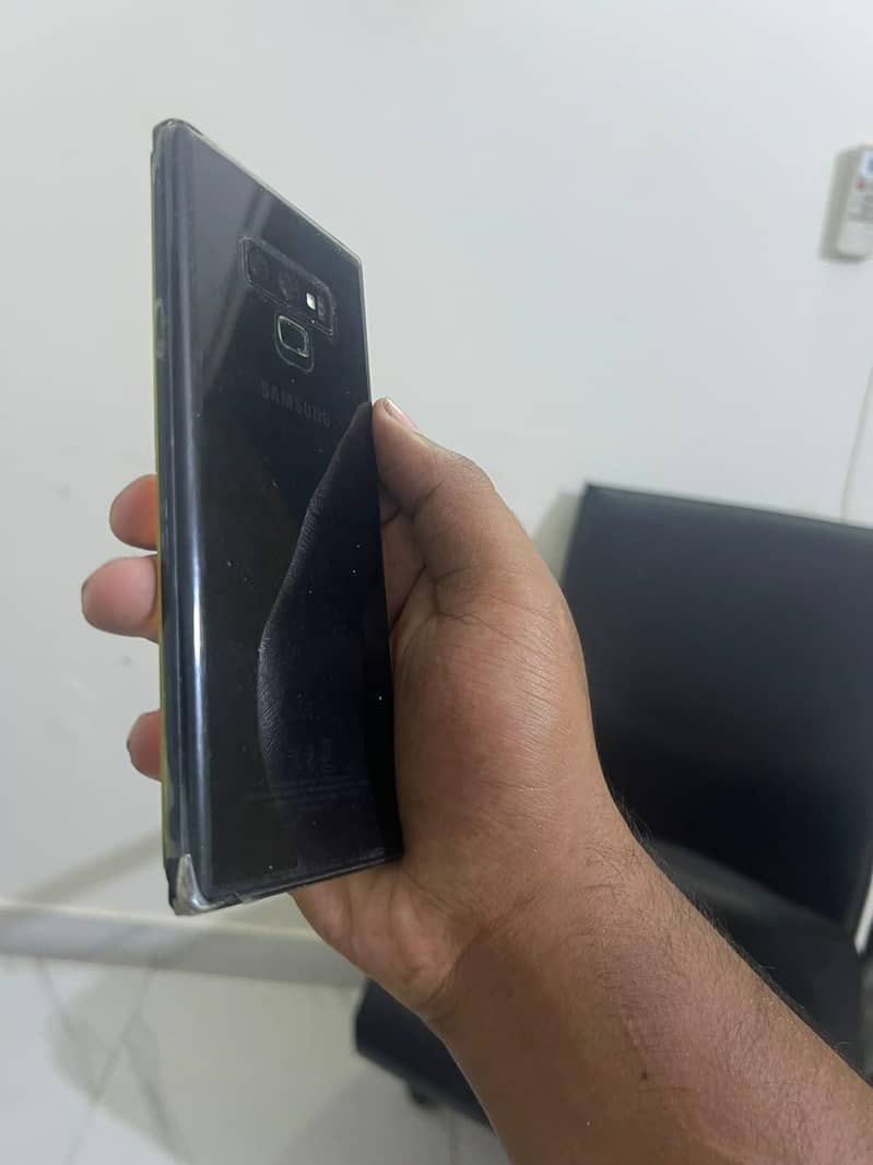 Samsung Mobile Note 9 3