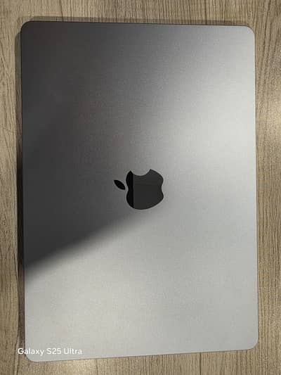 MacBook Air 13 inch M4 16GB/256GB | 3 Cycles | Sky Blue Color