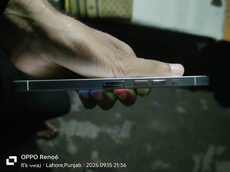 Apple iPhone 13 Pro Max 4