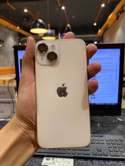 Apple iPhone 13