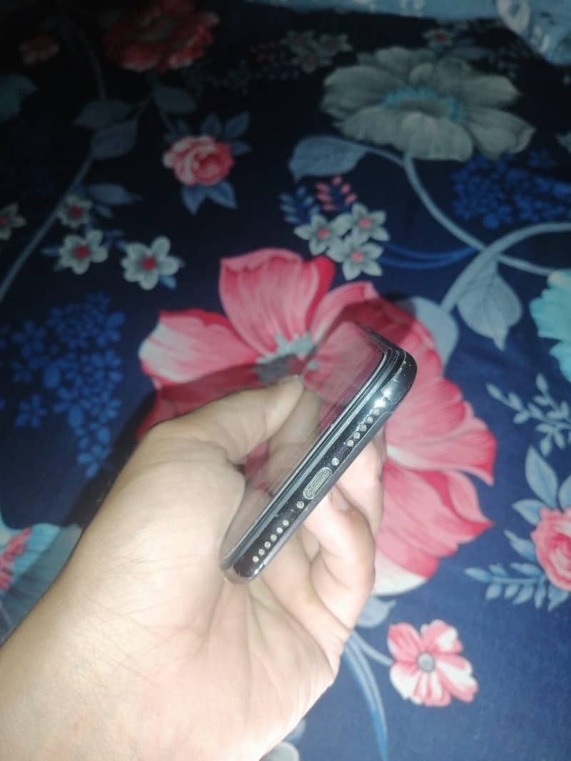 Apple iPhone X 0