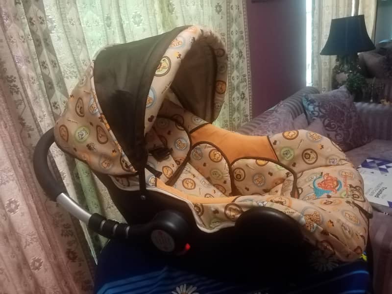 carry cot 3