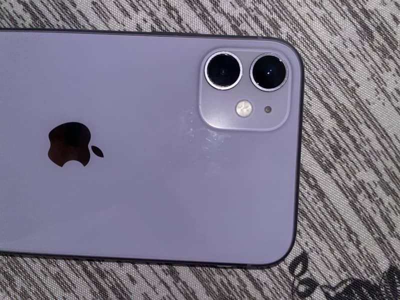 Apple iPhone 11 3