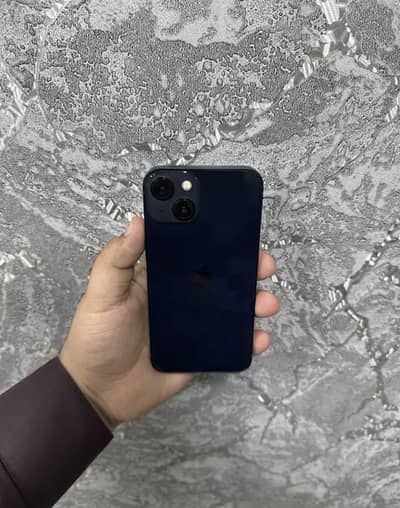 Apple iPhone 13