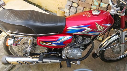 Honda 125 cg bike sale hai rabta watsap number 0324/8334/966