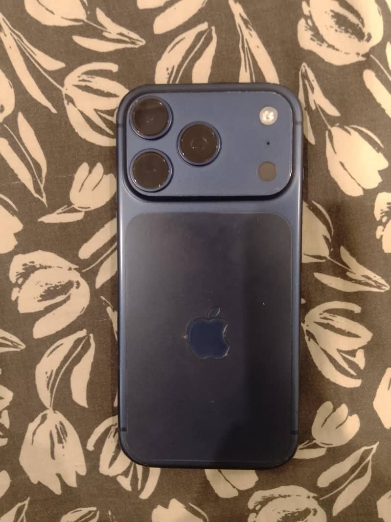 Apple iPhone 17 Pro 0