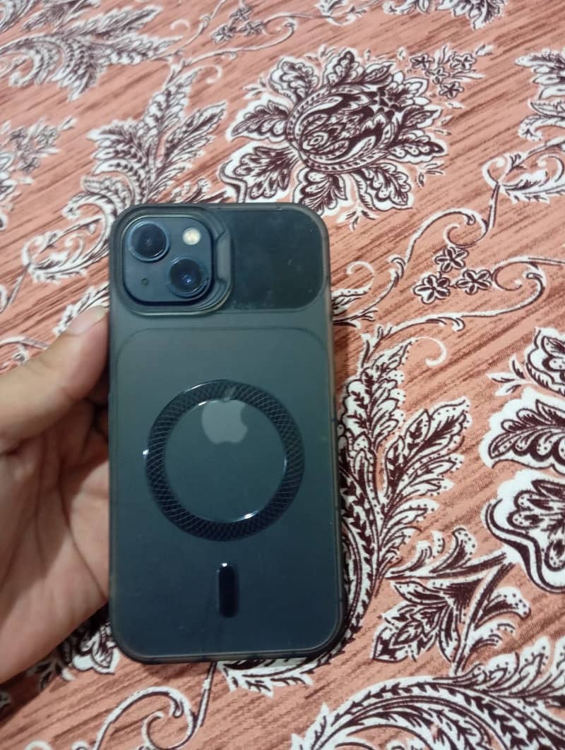 Apple iPhone 13 2