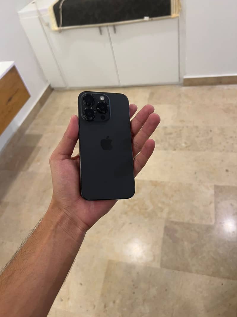 Apple iPhone 15 Pro 2