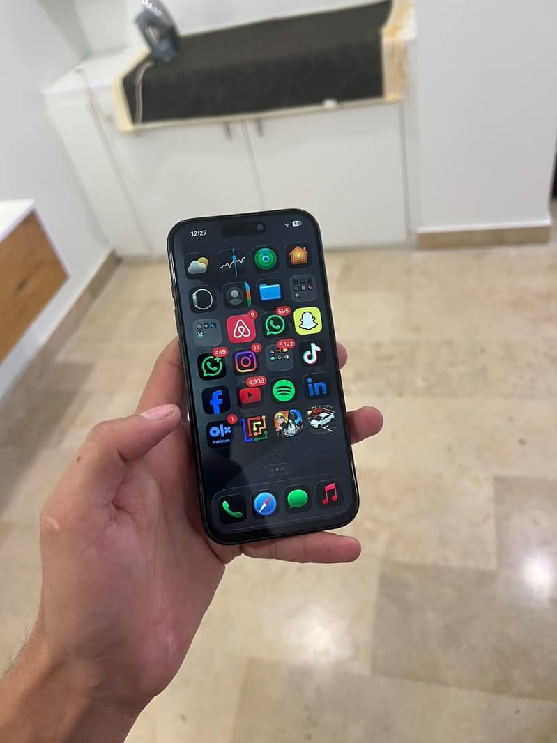 Apple iPhone 15 Pro 6