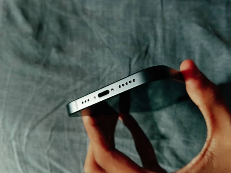Apple iPhone 13 3