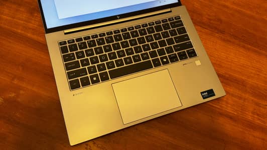 Hp ZBook Firefly G11 | Ultra 7 155H / 16 Cores | RTX A500 | 16 / 512