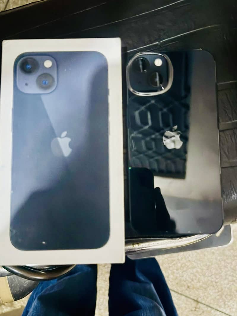 Apple iPhone 13 1