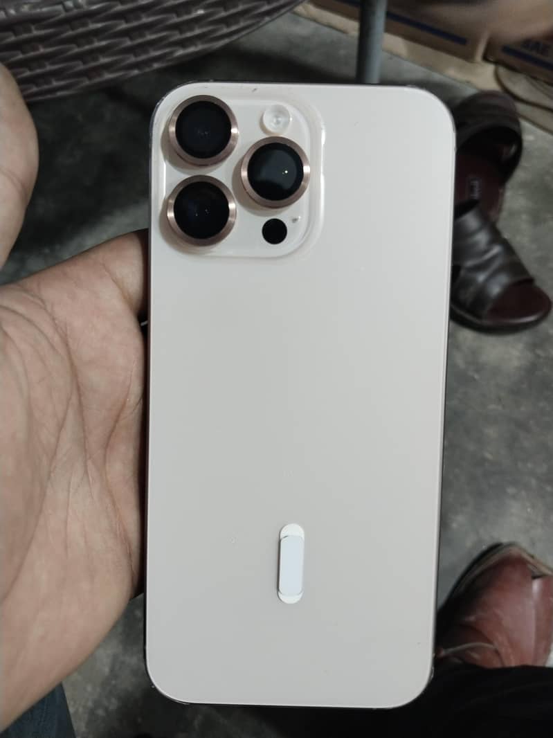 Apple iPhone 16 Pro Max 0