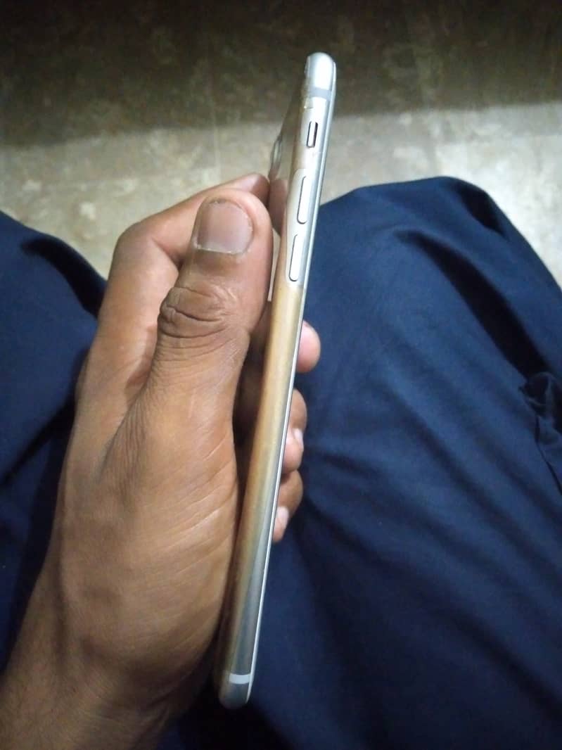 Apple iPhone 7 Plus 3