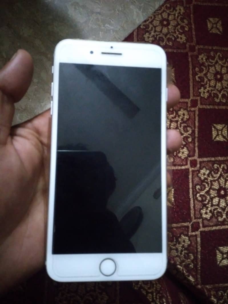 Apple iPhone 7 Plus 4