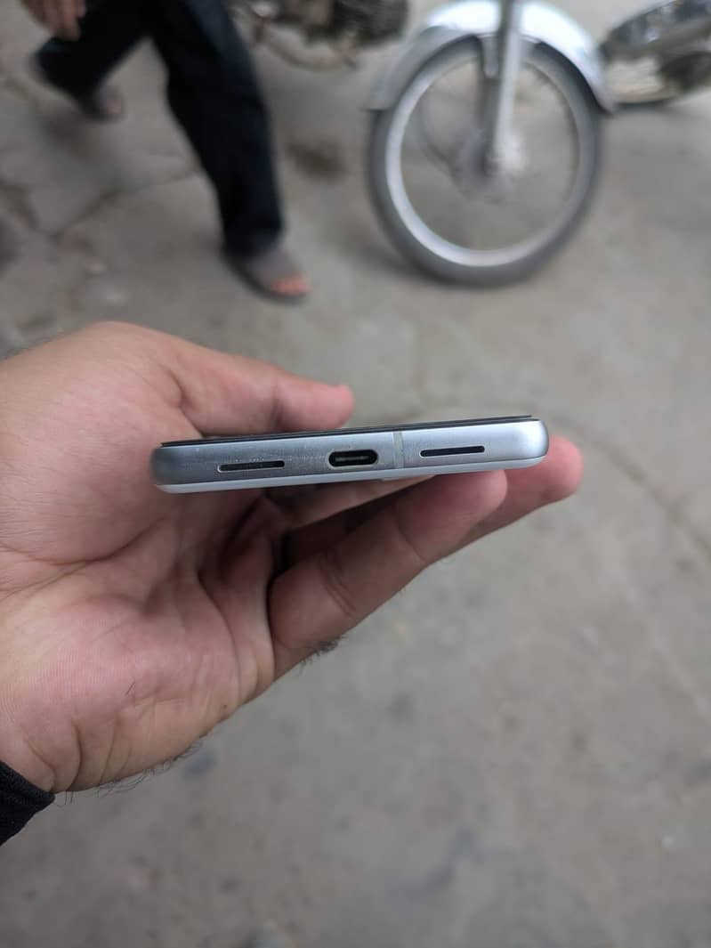 Google Pixel 7 5