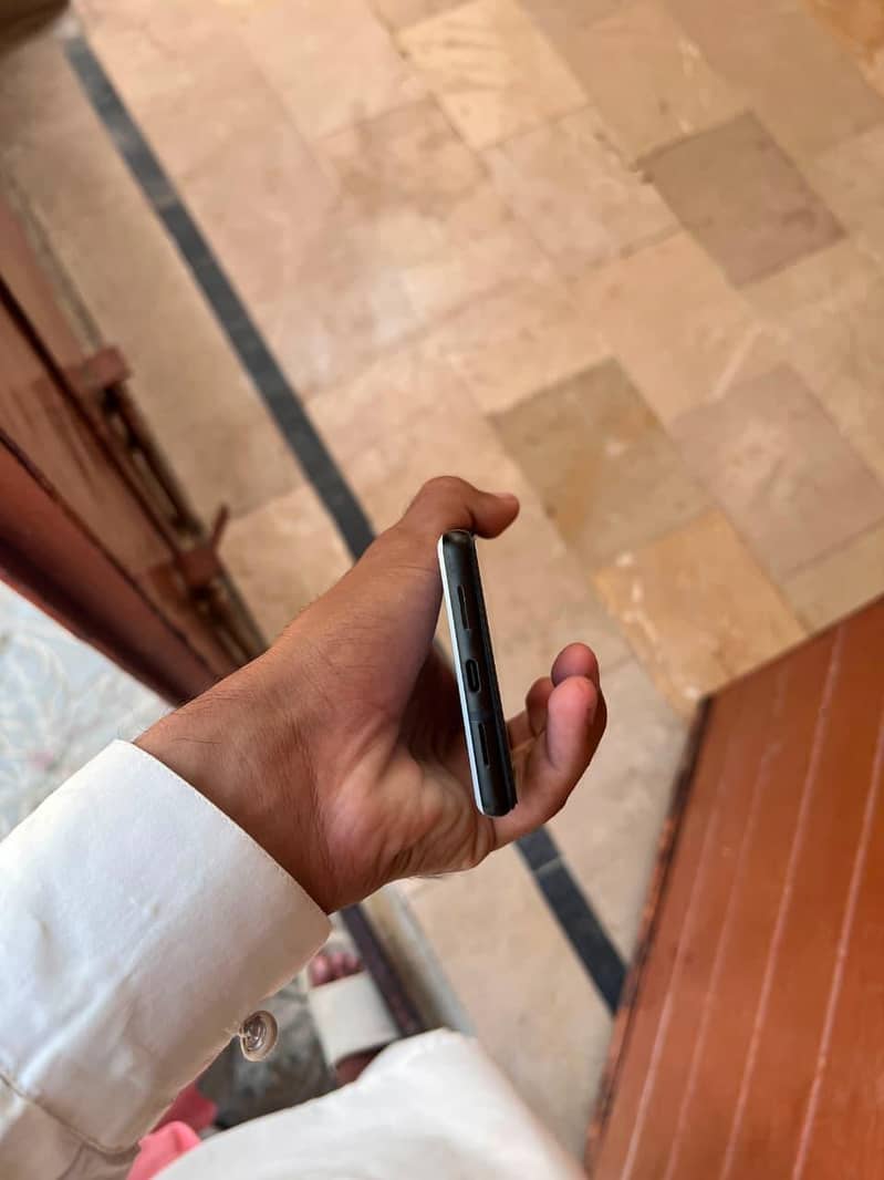 Google Pixel 6 4