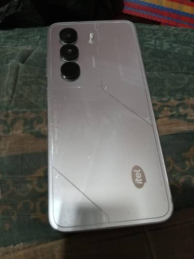 Itel power 70 4+4/128 urgent for sell price 25k