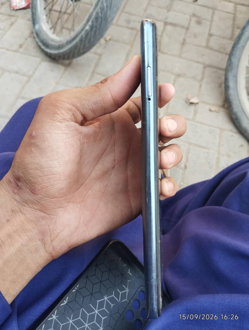 Infinix Note 8 4