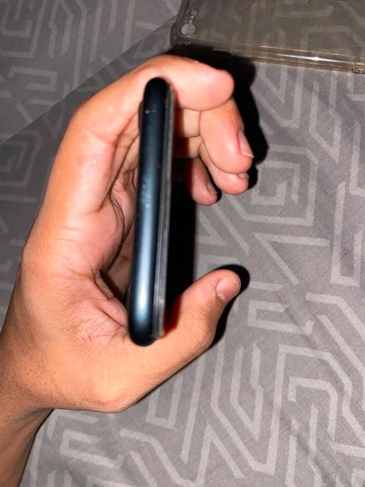 Apple iPhone 7 2
