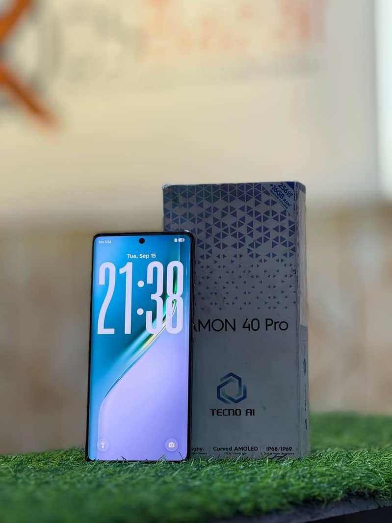 Tecno CAMON 40 Pro 1