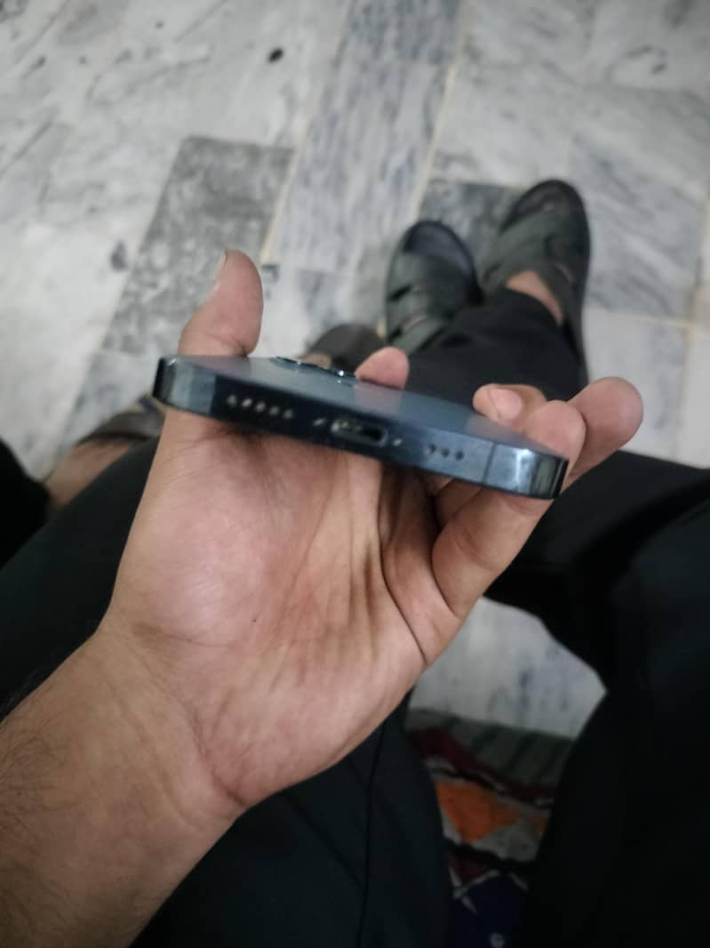 Apple iPhone 12 Pro 2
