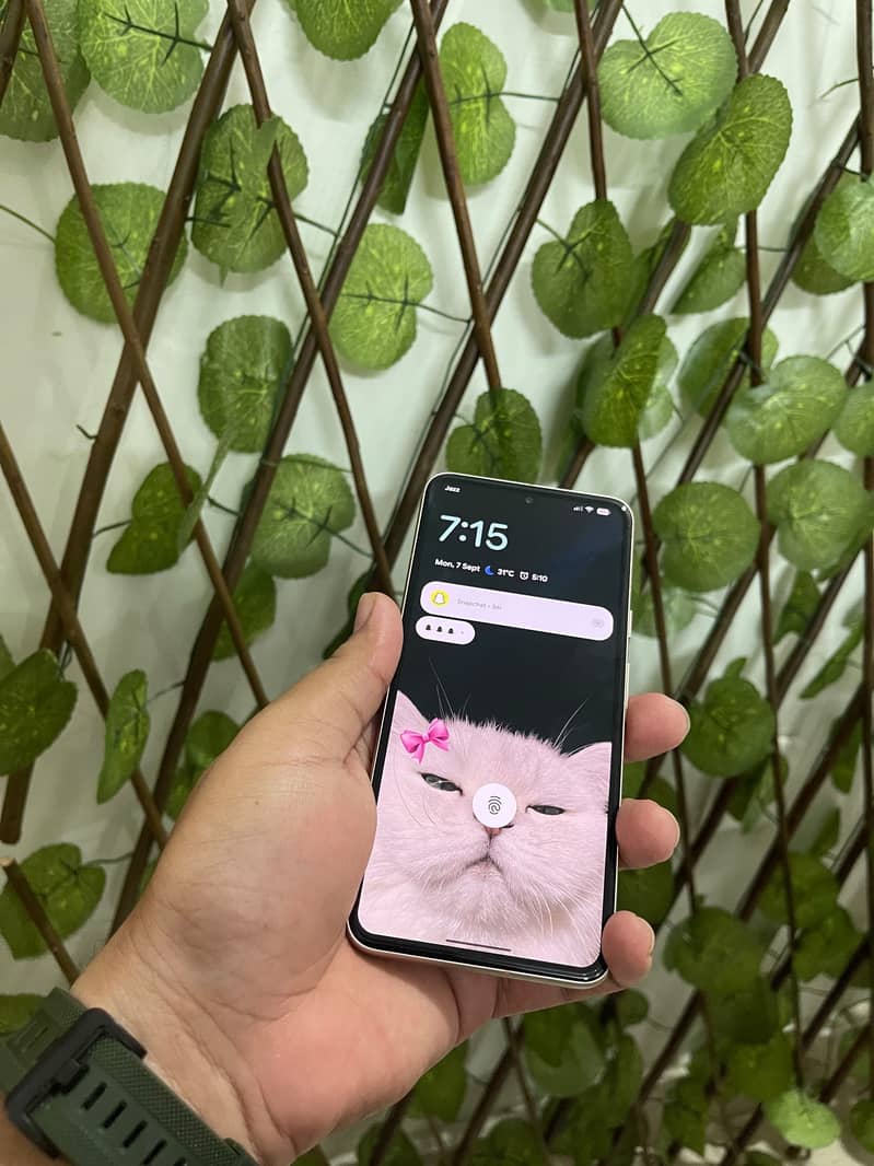 Google Pixel 8 2