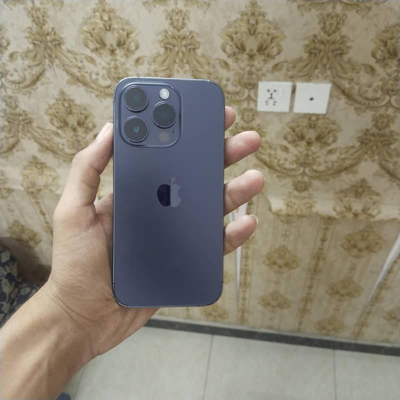 Apple iPhone 14 Pro 1