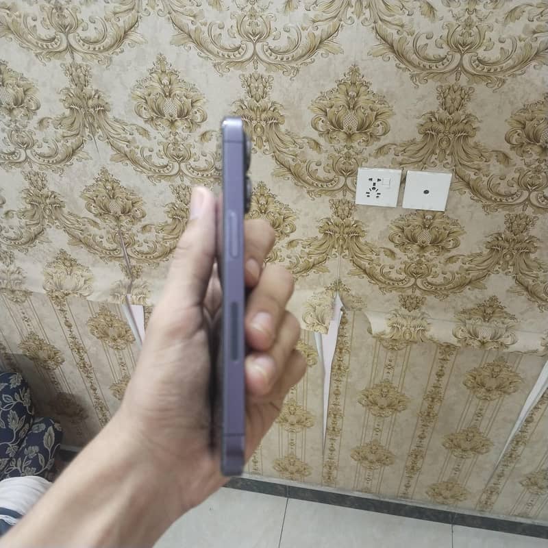 Apple iPhone 14 Pro 3