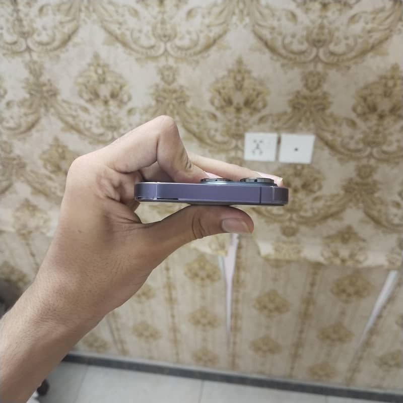 Apple iPhone 14 Pro 4