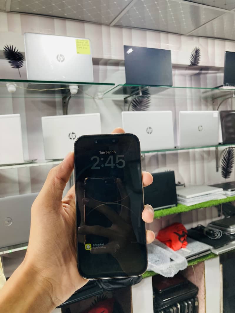 Apple iPhone 14 Pro 1
