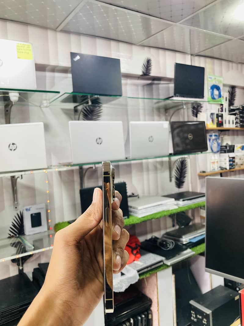 Apple iPhone 14 Pro 3