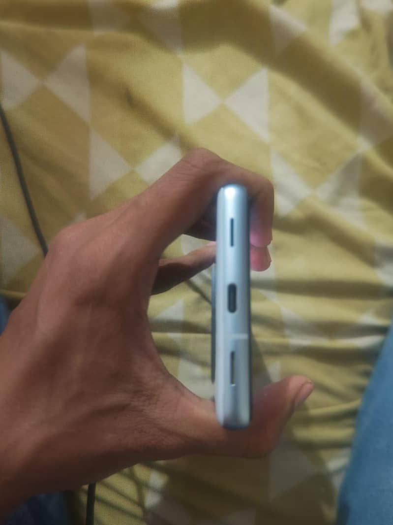 Google Pixel 7a 5