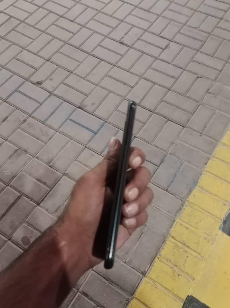 OPPO A76 3